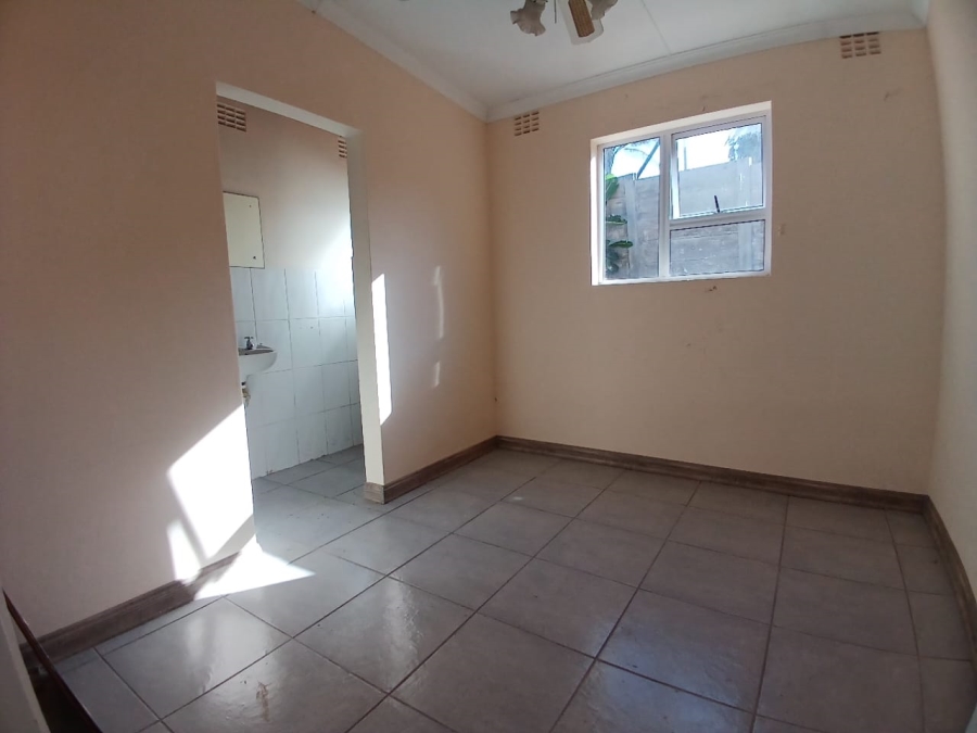 5 Bedroom Property for Sale in Beacon Bay Eastern Cape